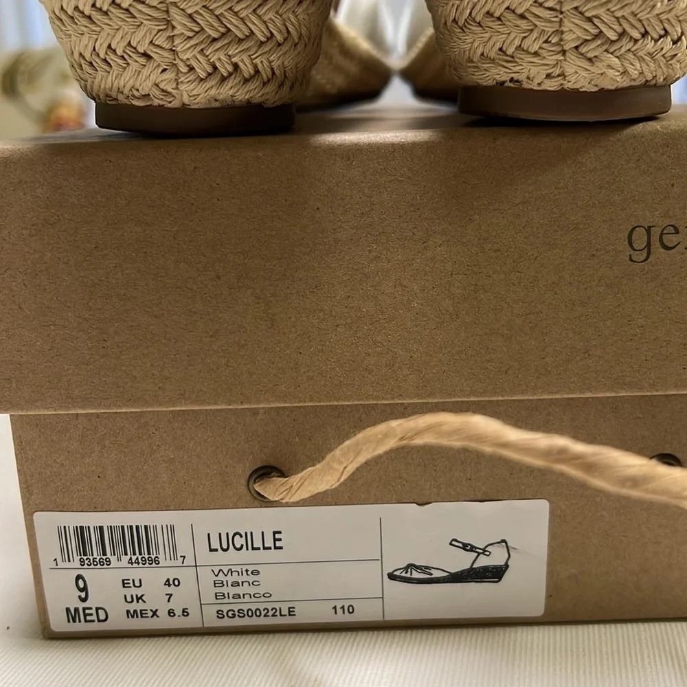 GENTLE SOULS by Kenneth Cole Women's Lucille Wedge Sandals Size 9M